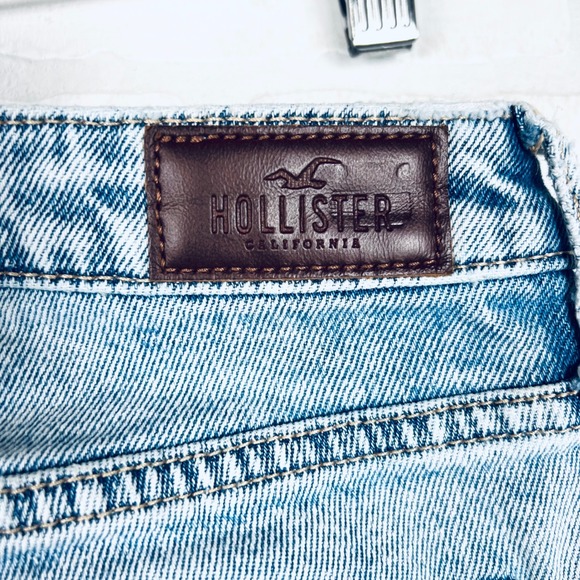 Hollister Curvy High Rise Mom Jeans Distressed Light Wash Denim Womens‎ 27/27 5R - Picture 7 of 13
